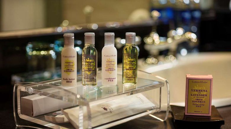 <b>DoubleTree by Hilton Hotel Shenyang Room</b>. Images powered by <a href="https://iceportal.shijigroup.com/" title="IcePortal" target="_blank">IcePortal</a>.