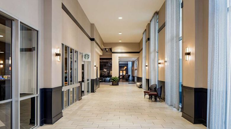 <b>Hilton Shreveport Lobby</b>. Images powered by <a href="https://iceportal.shijigroup.com/" title="IcePortal" target="_blank">IcePortal</a>.