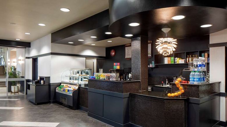 <b>Hilton Shreveport Restaurant</b>. Images powered by <a href="https://iceportal.shijigroup.com/" title="IcePortal" target="_blank">IcePortal</a>.