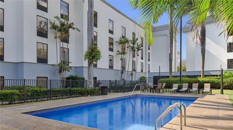 Hampton Inn & Suites San Jose Airport Pool