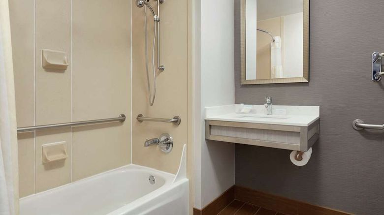 <b>Hilton Garden Inn Gilroy Room</b>. Images powered by <a href="https://iceportal.shijigroup.com/" title="IcePortal" target="_blank">IcePortal</a>.