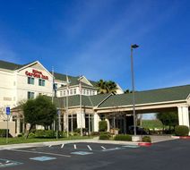 Hilton Garden Inn Gilroy Exterior