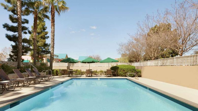 <b>Hilton Garden Inn Gilroy Pool</b>. Images powered by <a href="https://iceportal.shijigroup.com/" title="IcePortal" target="_blank">IcePortal</a>.