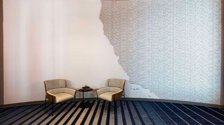 <b>Hilton San Jose Lobby</b>. Images powered by <a href="https://iceportal.shijigroup.com/" title="IcePortal" target="_blank">IcePortal</a>.