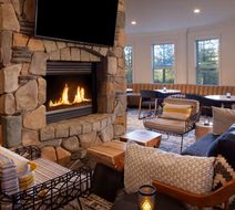 Hilton Santa Cruz/Scotts Valley Lobby