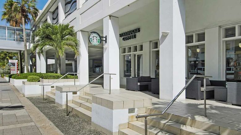 <b>The Condado Plaza Hilton Restaurant</b>. Images powered by <a href="https://iceportal.shijigroup.com/" title="IcePortal" target="_blank">IcePortal</a>.