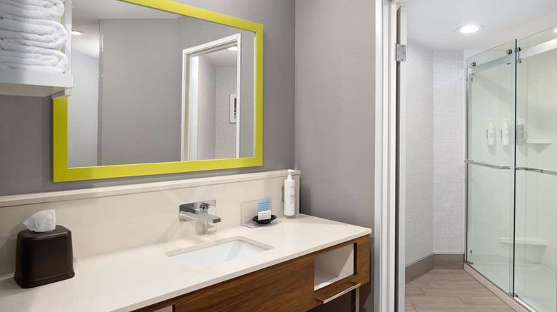 <b>Hampton Inn - Spokane Room</b>. Images powered by <a href="https://iceportal.shijigroup.com/" title="IcePortal" target="_blank">IcePortal</a>.