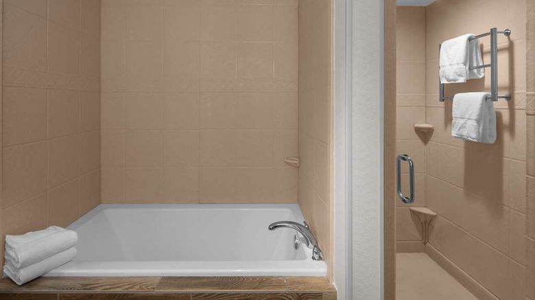 <b>Hilton Garden Inn Salt Lake City Airport Room</b>. Images powered by <a href="https://iceportal.shijigroup.com/" title="IcePortal" target="_blank">IcePortal</a>.