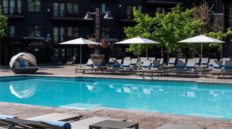 Waldorf Astoria Park City Pool