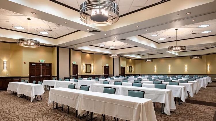 Hampton Inn & Suites Airport Meeting