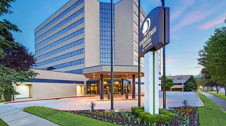 DoubleTree Suites by Hilton Downtown Exterior