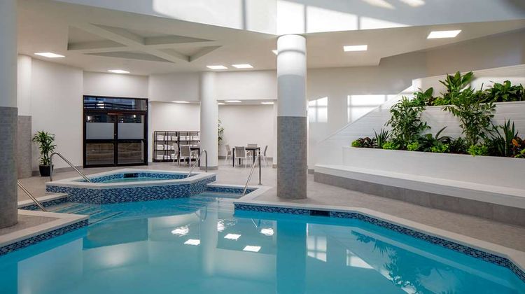 DoubleTree Suites by Hilton Downtown Pool