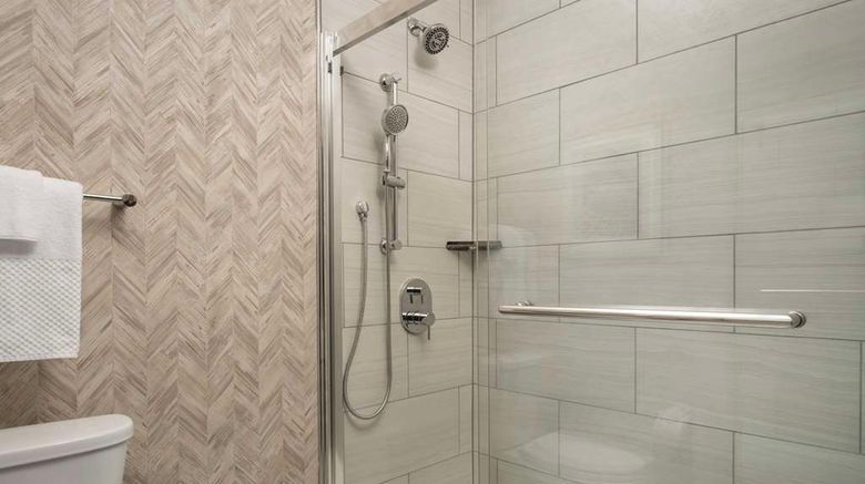 <b>DoubleTree by Hilton Hotel North Salem Room</b>. Images powered by <a href="https://iceportal.shijigroup.com/" title="IcePortal" target="_blank">IcePortal</a>.
