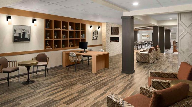 <b>DoubleTree by Hilton Hotel North Salem Lobby</b>. Images powered by <a href="https://iceportal.shijigroup.com/" title="IcePortal" target="_blank">IcePortal</a>.