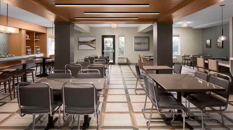 <b>DoubleTree by Hilton Hotel North Salem Restaurant</b>. Images powered by <a href="https://iceportal.shijigroup.com/" title="IcePortal" target="_blank">IcePortal</a>.