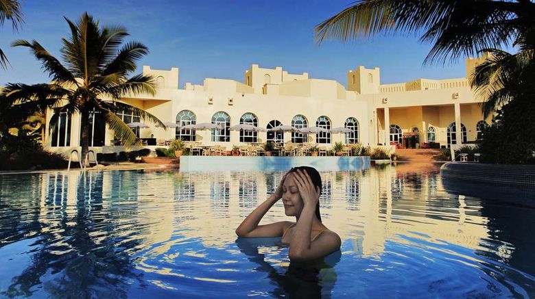 <b>Hilton Salalah Resort Pool</b>. Images powered by <a href="https://iceportal.shijigroup.com/" title="IcePortal" target="_blank">IcePortal</a>.