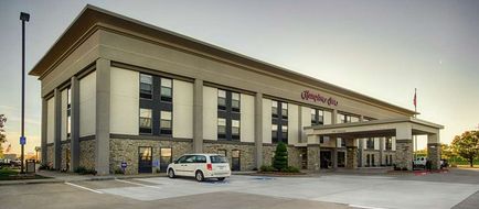 Hampton Inn Salina Exterior
