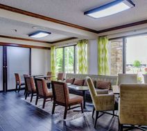 Hampton Inn Salina Lobby