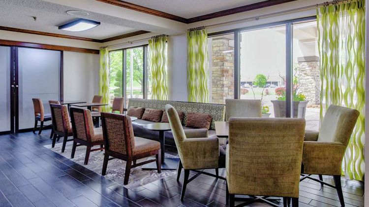 Hampton Inn Salina Lobby