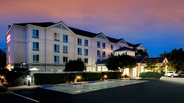 <b>Hilton Garden Inn Folsom Exterior</b>. Images powered by <a href="https://iceportal.shijigroup.com/" title="IcePortal" target="_blank">IcePortal</a>.