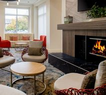 Hilton Garden Inn Roseville Lobby