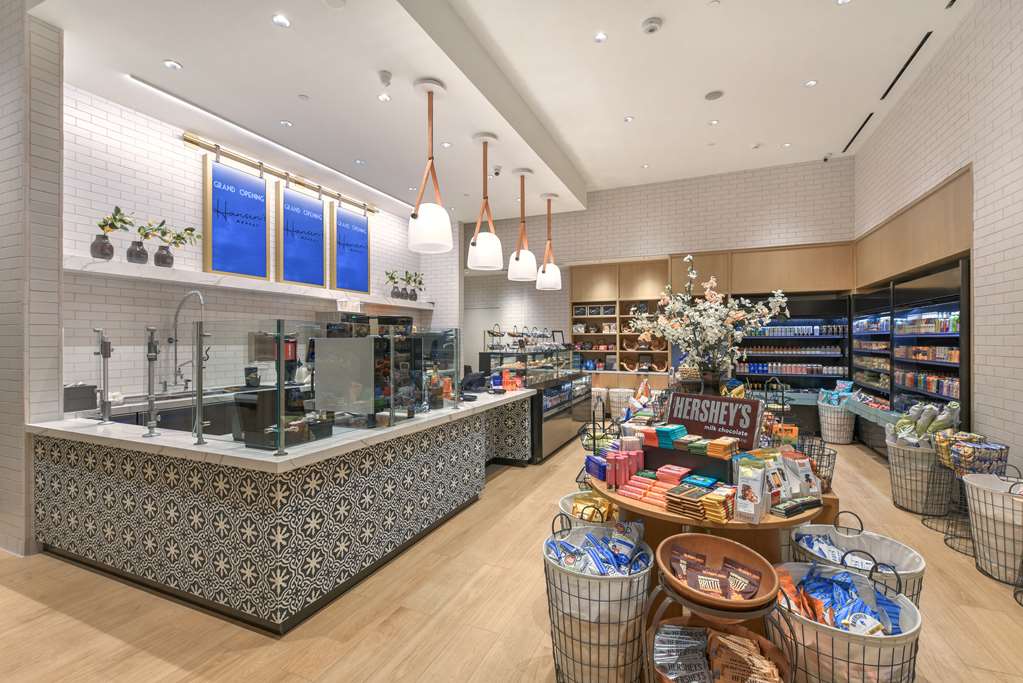 Hilton Anaheim- Anaheim, CA Hotels- First Class Hotels in Anaheim