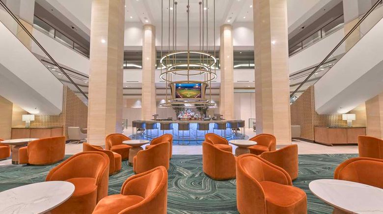 <b>Hilton Anaheim Lobby</b>. Images powered by <a href="https://iceportal.shijigroup.com/" title="IcePortal" target="_blank">IcePortal</a>.