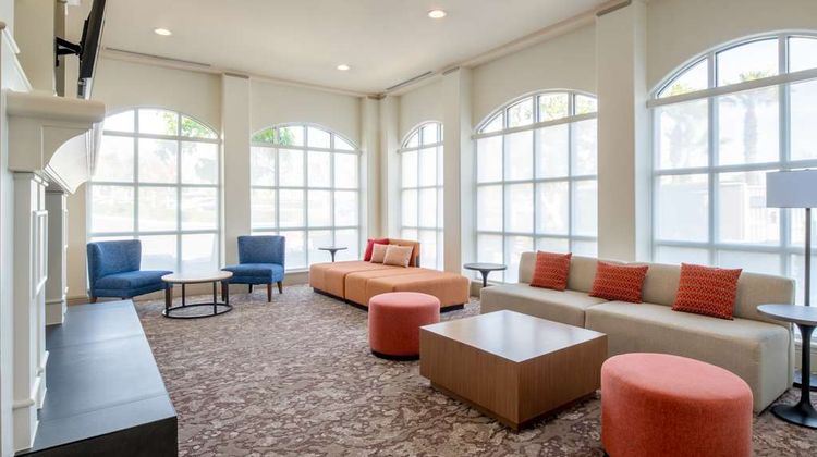 Hilton Garden Inn Fontana Lobby