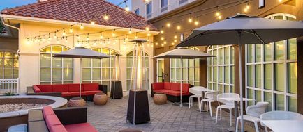 Hilton Garden Inn Fontana Exterior