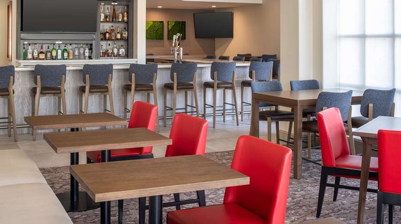 <b>Hilton Garden Inn Fontana Restaurant</b>. Images powered by <a href="https://iceportal.shijigroup.com/" title="IcePortal" target="_blank">IcePortal</a>.
