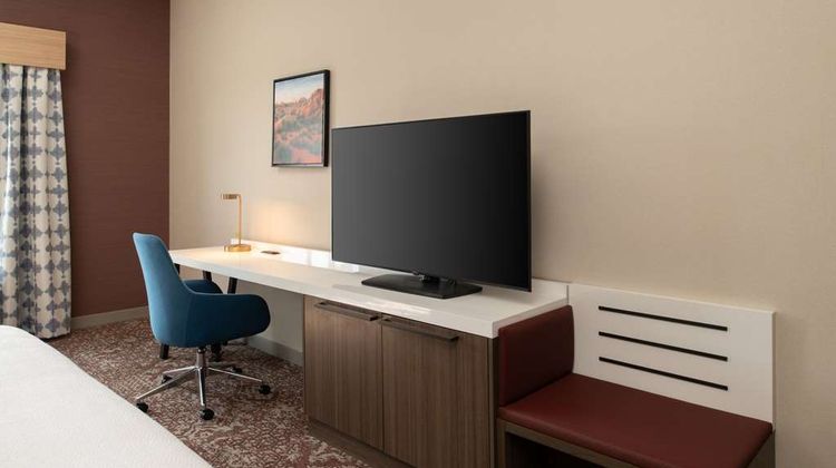 Hilton Garden Inn Fontana Room