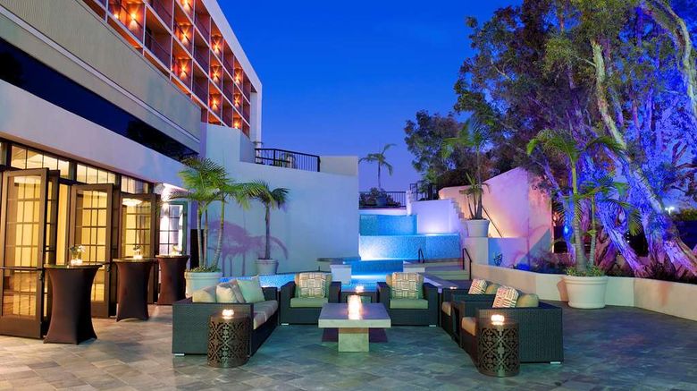 <b>Hilton Orange County Costa Mesa Restaurant</b>. Images powered by <a href="https://iceportal.shijigroup.com/" title="IcePortal" target="_blank">IcePortal</a>.