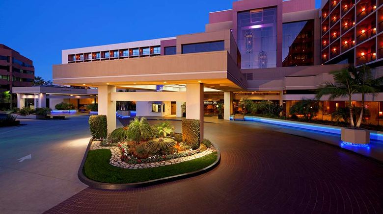 <b>Hilton Orange County Costa Mesa Exterior</b>. Images powered by <a href="https://iceportal.shijigroup.com/" title="IcePortal" target="_blank">IcePortal</a>.