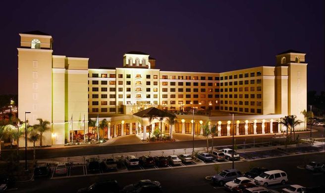 DoubleTree Suites Hotel Anaheim Resort Exterior