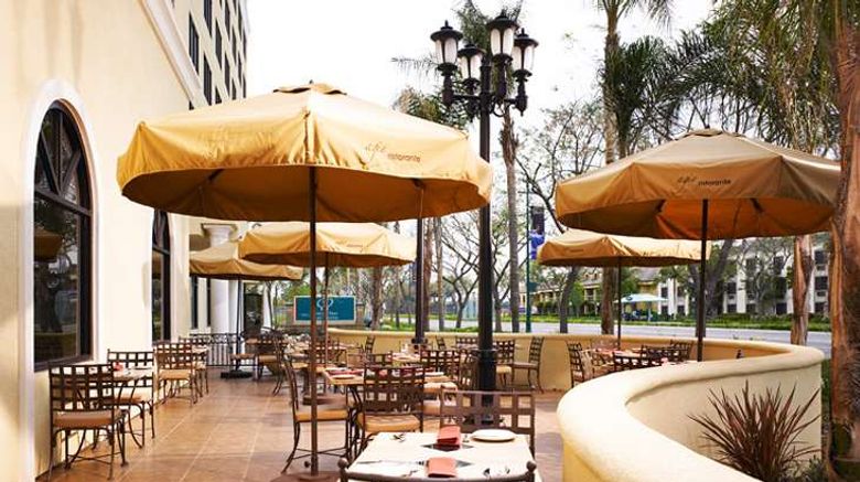 <b>DoubleTree Suites Hotel Anaheim Resort Restaurant</b>. Images powered by <a href="https://iceportal.shijigroup.com/" title="IcePortal" target="_blank">IcePortal</a>.