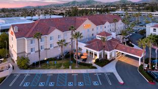 Hilton Garden Inn Lake Forest