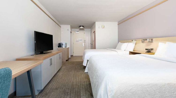 Hilton Garden Inn Lake Forest Room
