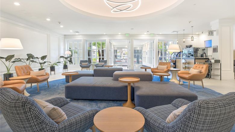 <b>Hilton Irvine/Orange County Airport Lobby</b>. Images powered by <a href="https://iceportal.shijigroup.com/" title="IcePortal" target="_blank">IcePortal</a>.