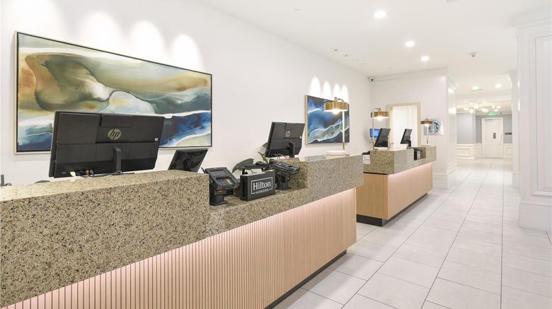 <b>Hilton Irvine/Orange County Airport Lobby</b>. Images powered by <a href="https://iceportal.shijigroup.com/" title="IcePortal" target="_blank">IcePortal</a>.