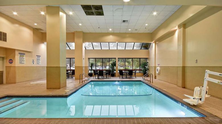 <b>Embassy Suites Hotel Santa Clara Pool</b>. Images powered by <a href="https://iceportal.shijigroup.com/" title="IcePortal" target="_blank">IcePortal</a>.