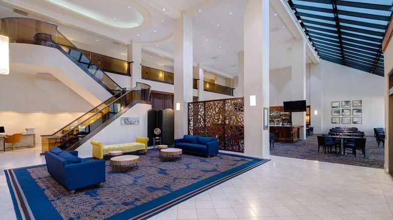 <b>Embassy Suites Hotel Santa Clara Lobby</b>. Images powered by <a href="https://iceportal.shijigroup.com/" title="IcePortal" target="_blank">IcePortal</a>.