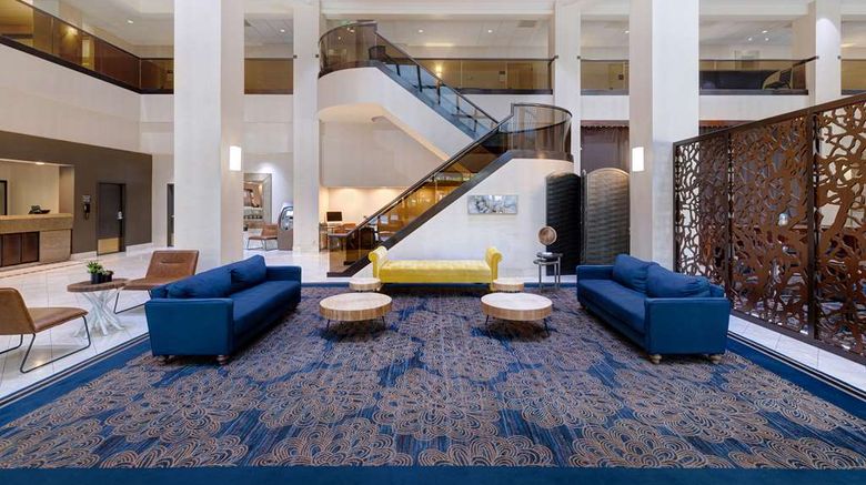 <b>Embassy Suites Hotel Santa Clara Lobby</b>. Images powered by <a href="https://iceportal.shijigroup.com/" title="IcePortal" target="_blank">IcePortal</a>.