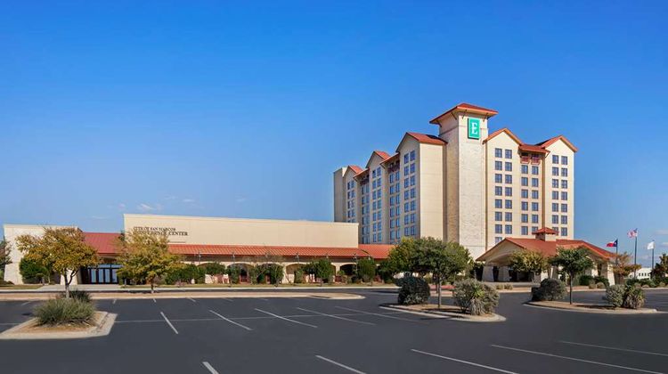 Embassy Suites Hotel & Conference Ctr Exterior