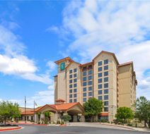 Embassy Suites Hotel & Conference Ctr Exterior