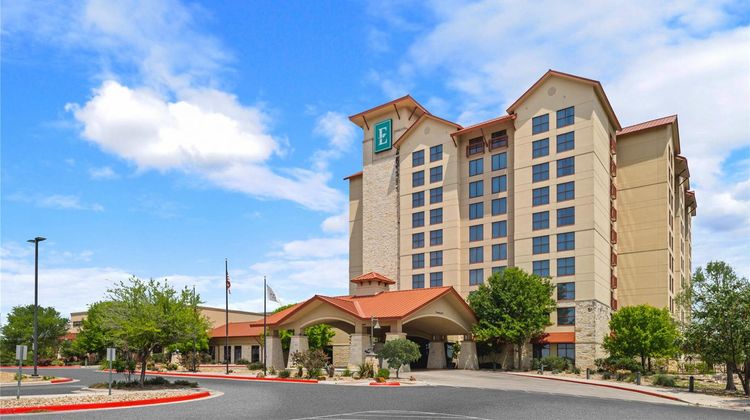Embassy Suites Hotel & Conference Ctr Exterior