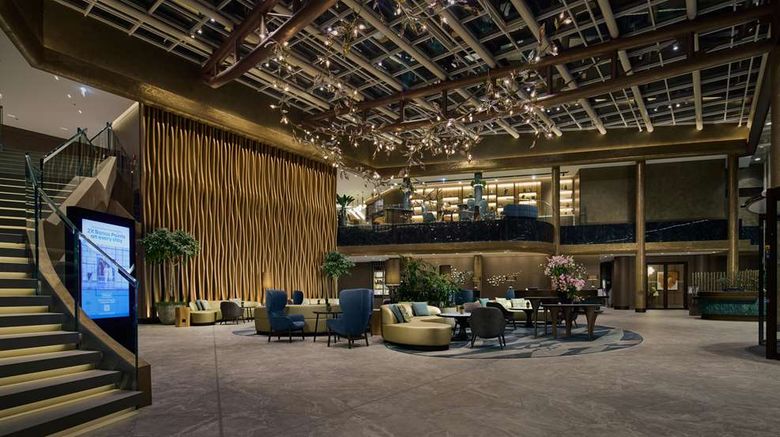 <b>Hilton Sofia Lobby</b>. Images powered by <a href="https://iceportal.shijigroup.com/" title="IcePortal" target="_blank">IcePortal</a>.