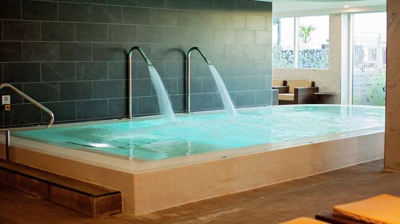 <b>Hilton Southampton - Utilita Bowl Spa</b>. Images powered by <a href="https://iceportal.shijigroup.com/" title="IcePortal" target="_blank">IcePortal</a>.