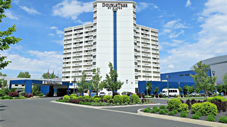 DoubleTree by Hilton Spokane-City Center Exterior