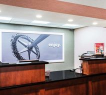 Hampton Inn West Springfield Lobby