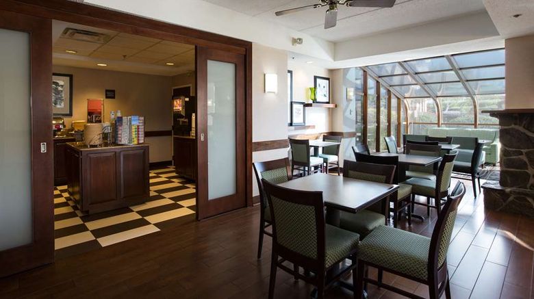 <b>Hampton Inn West Springfield Restaurant</b>. Images powered by <a href="https://iceportal.shijigroup.com/" title="IcePortal" target="_blank">IcePortal</a>.